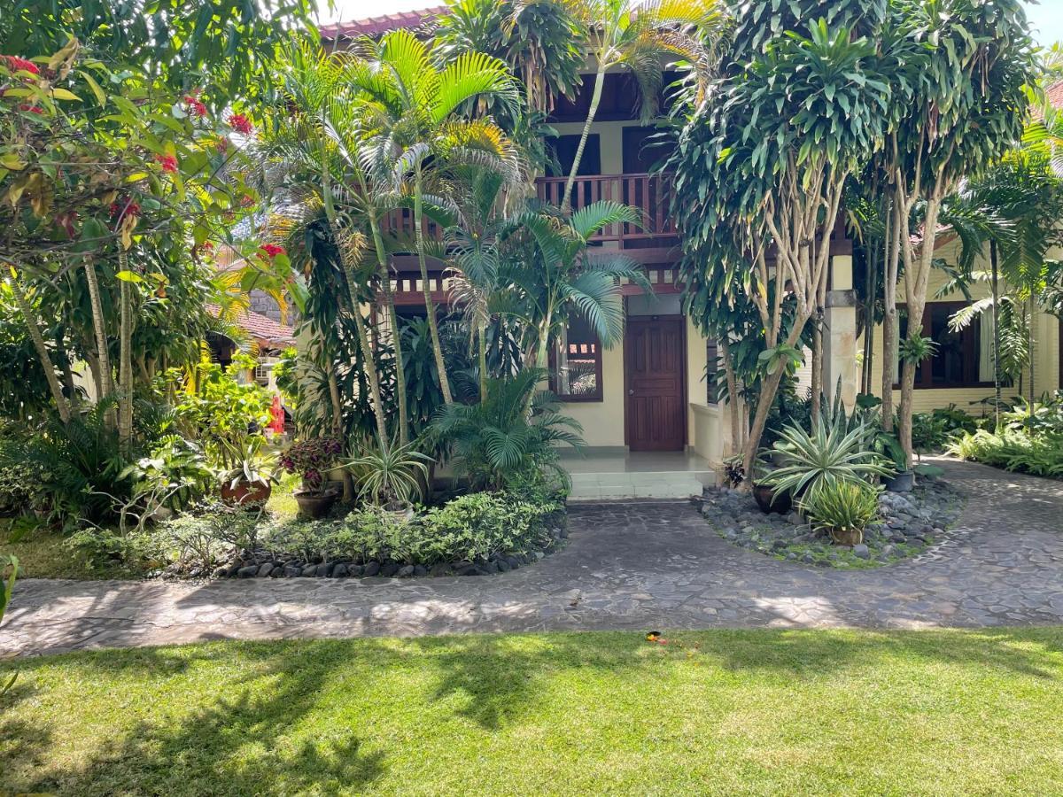 Raja Gardens Hotel Seminyak  Exterior photo