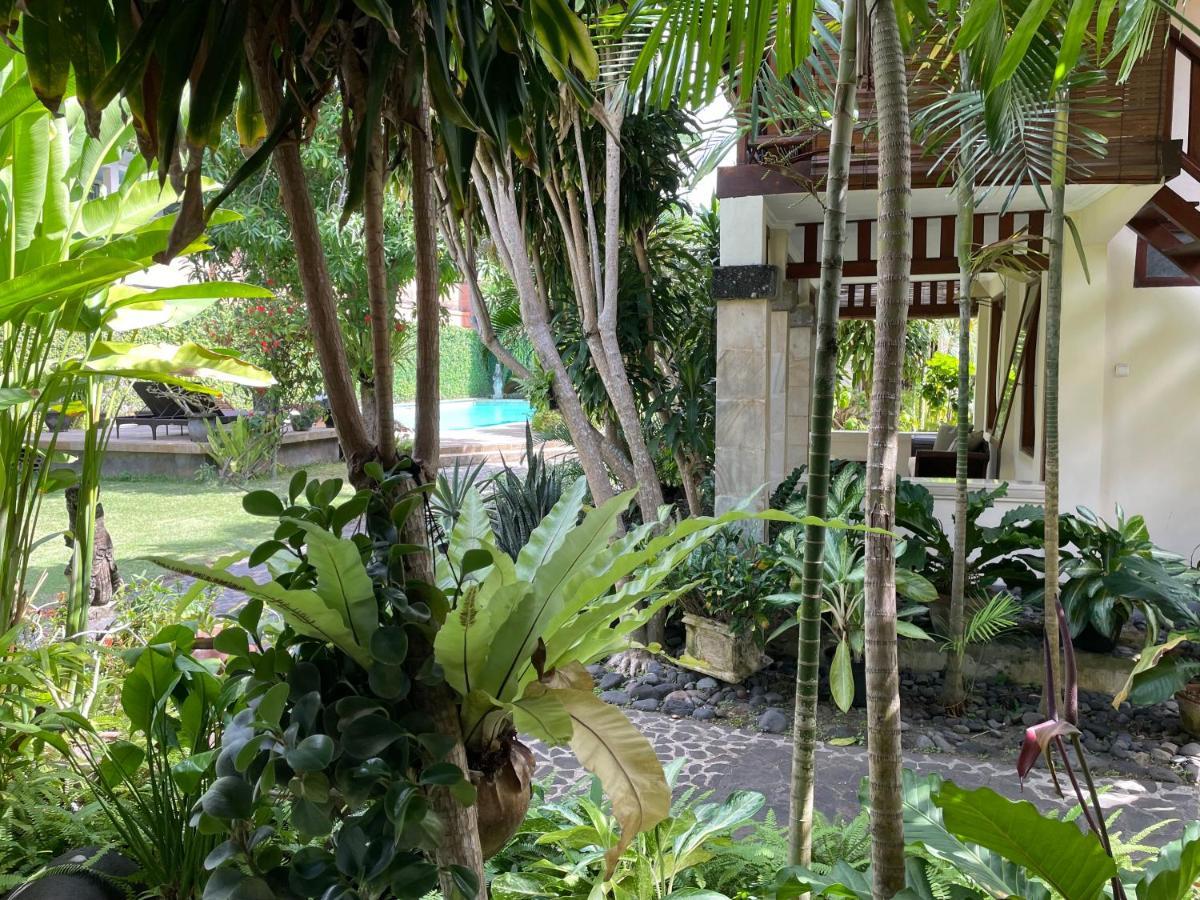 Raja Gardens Hotel Seminyak  Exterior photo
