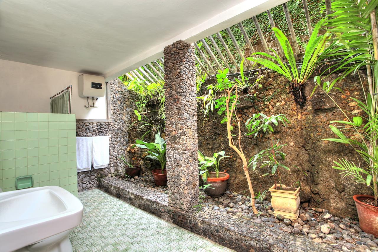 Raja Gardens Hotel Seminyak  Exterior photo