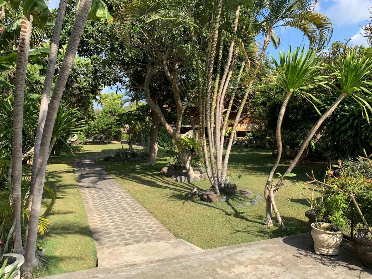 Raja Gardens Hotel Seminyak  Exterior photo